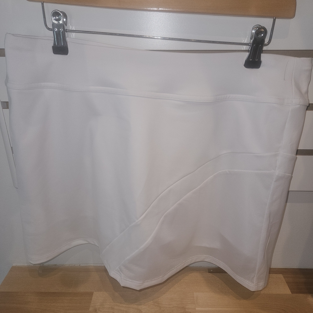 Inphorm Tennis White Skirt